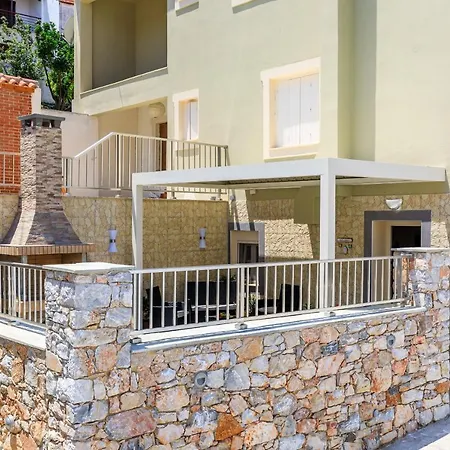 Apartment Nevila House *