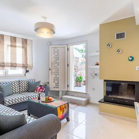 Nevila House Apartment *