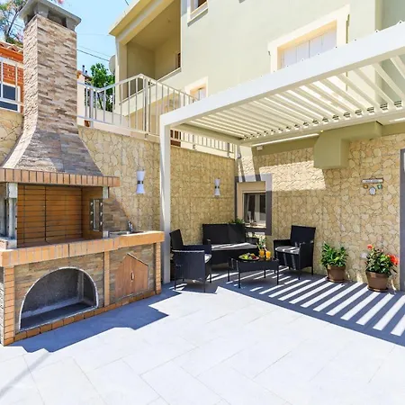 Nevila House * Skopelos Town