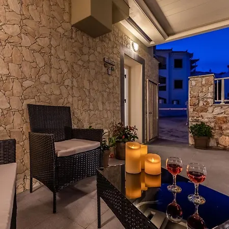Apartment Nevila House *