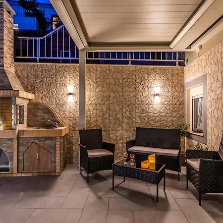 Nevila House * Skopelos Town